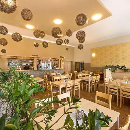 Otel Racek