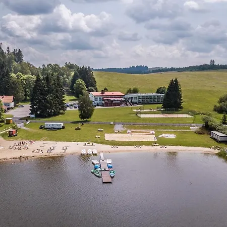 Racek Otel Černá v Pošumaví